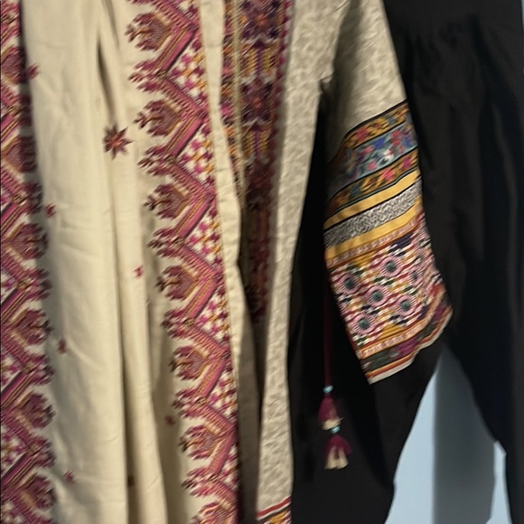 Sapphire embroidered two piece Pakistani dress - Picture 5 of 6